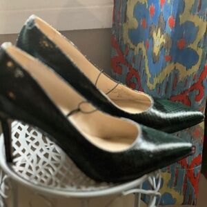 Marc Fisher Green Snake Pumps 3.5-inch heel